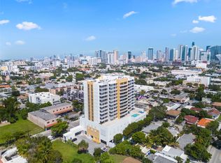 900 SW 8th St APT 1003, Miami, FL 33130