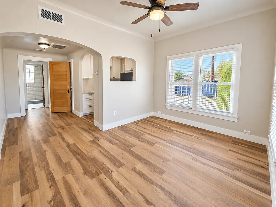 1019 W Woodland Ave #4