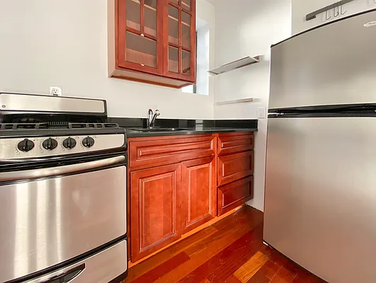 Rented by (Legacy) NY Quality Living Uptown | media 9