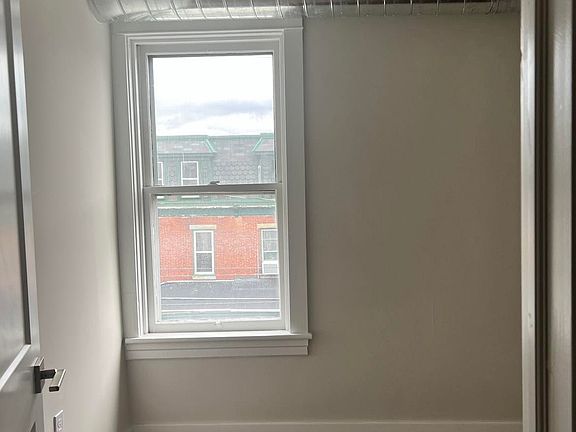 3rd image of 1800 Green St #5