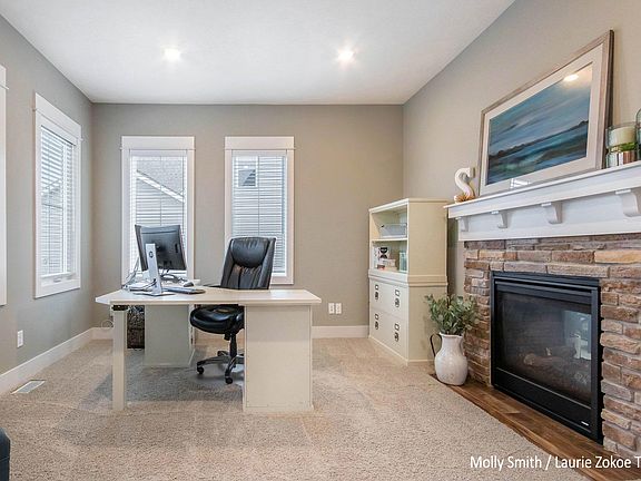 3rd image of 4534 Equestrian Dr