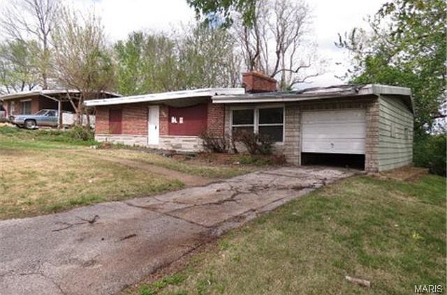 1st image of 2107 Sun Valley Dr