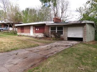 2107 Sun Valley Dr, Saint Louis, MO 63136