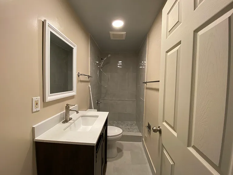 2123 Lincoln Ave — Photo 10