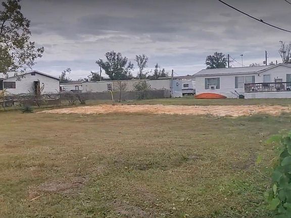 3rd image of 5102 12th St E #3