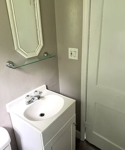 2209 Lampton St — Photo 4