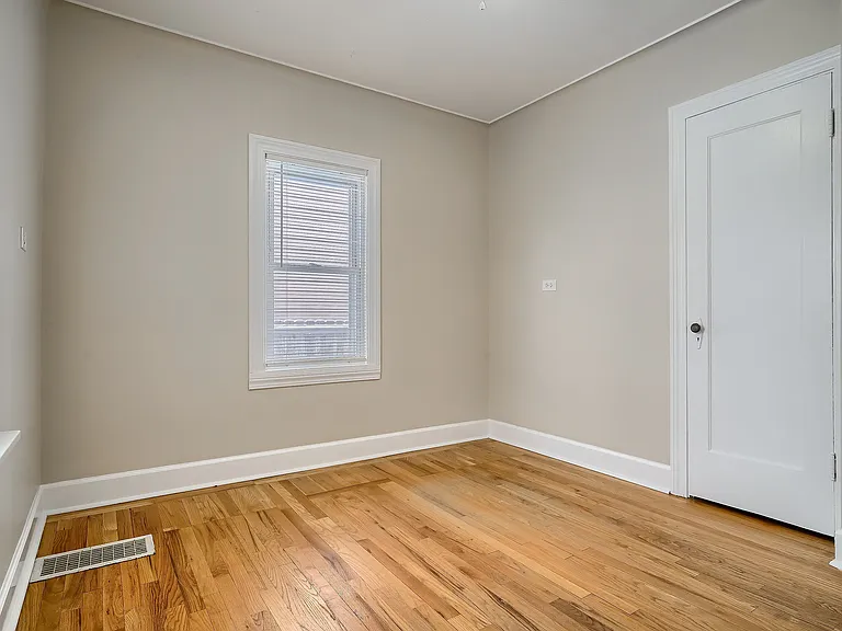 Mainfloor bedroom 2