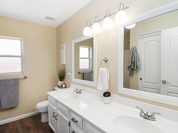 5th image of 1277 E Avenida Luna