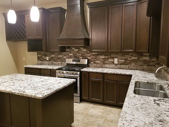 2nd image of 216 Canyon Oak Dr