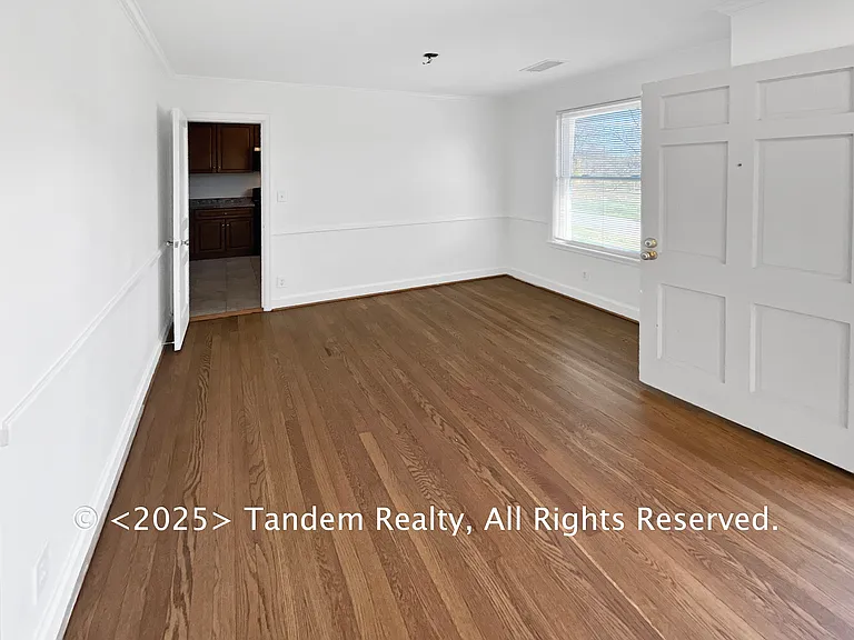 5049 Brevity Ln #5049 — Photo 4