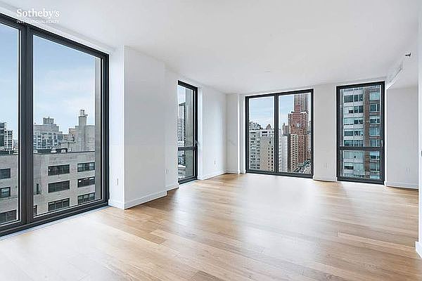 1st image of 360 E 89th St #14B