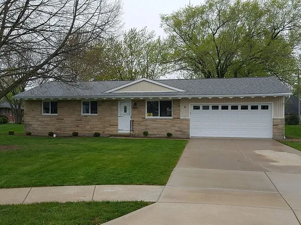 4 Meadow Brook Pl, New Bremen, OH 45869