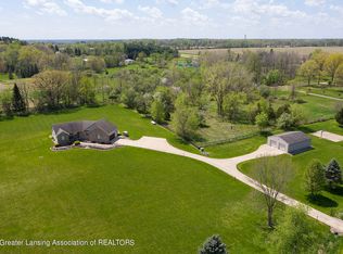 11154 Risner Ln, Eaton Rapids, MI 48827