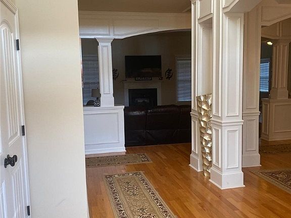 3rd image of 5205 Pride Ln