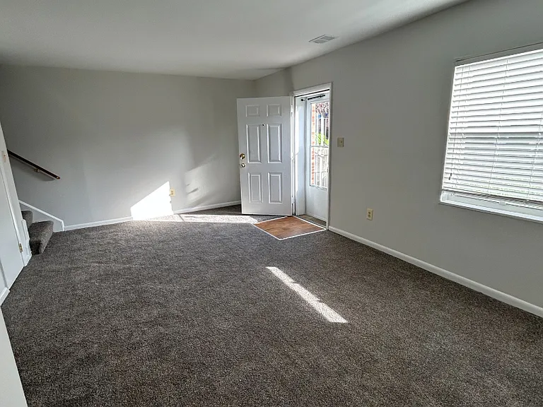 Longview — Photo 200