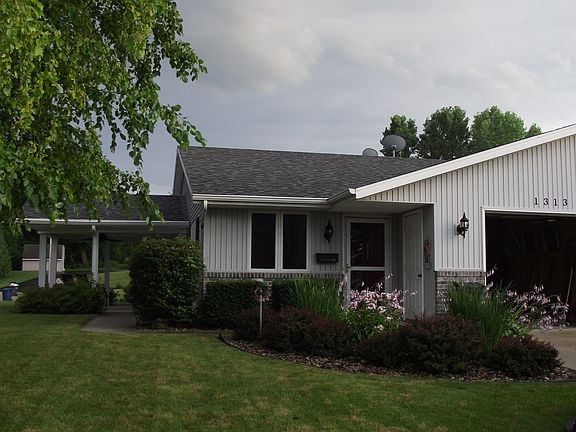3rd image of 1313 Trimborn Ave