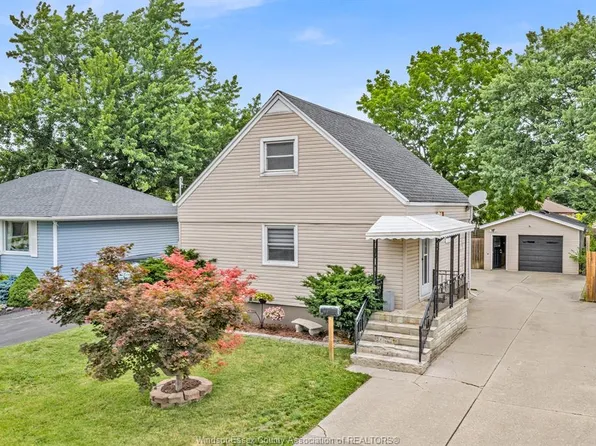 1308 Rossini Blvd, Windsor, ON N8Y 2Z5