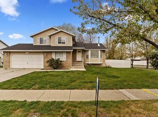 1489 N Pony Express Way, Centerville, UT 84014