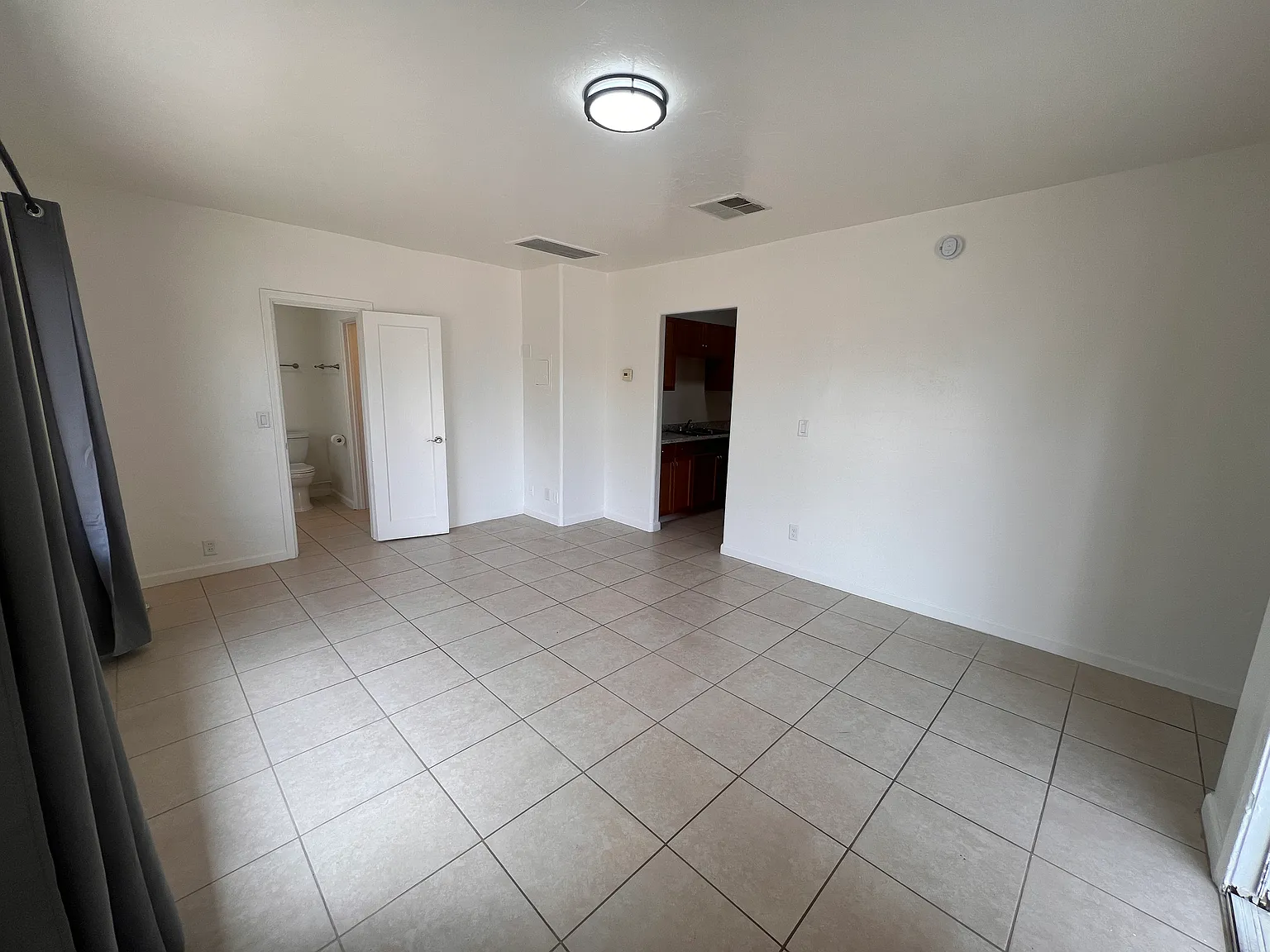 2 bed, 1000 sqft, $950 — Photo 2