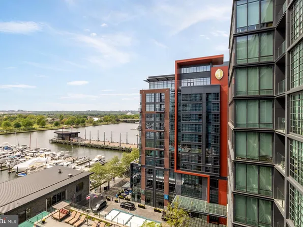 45 Sutton Sq SW Unit 906, Washington, DC 20024