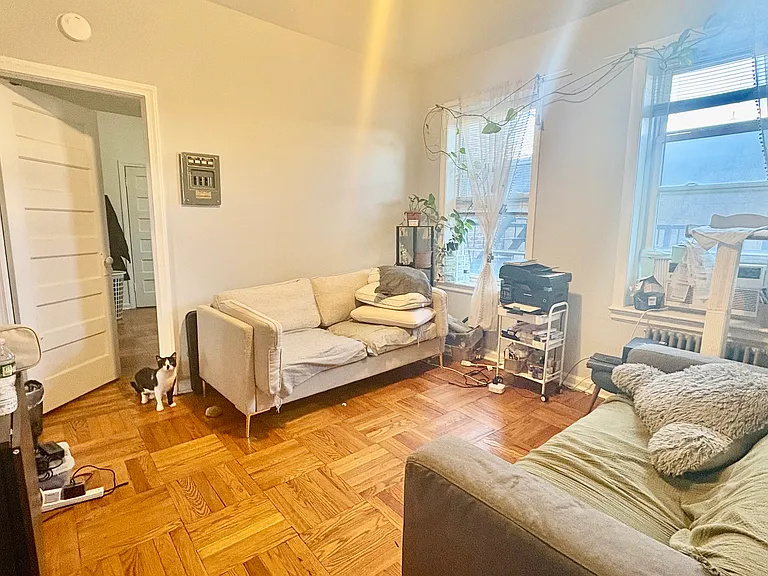 302 N 3rd St #8 — Photo 1