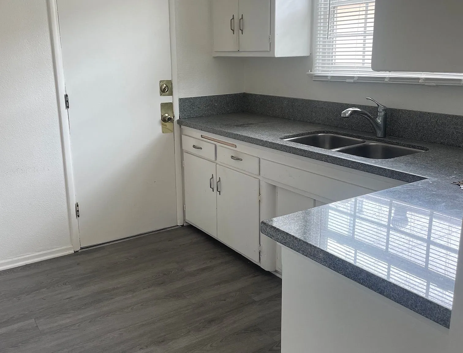 1 bed, 700 sqft, $1,895 — Photo 3