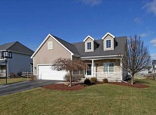 1889 Horseshoe Bend Dr, Perrysburg, OH 43551