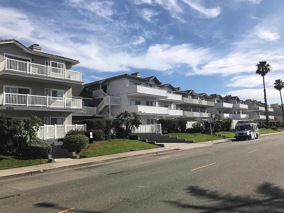 446 Monterey Blvd #G2