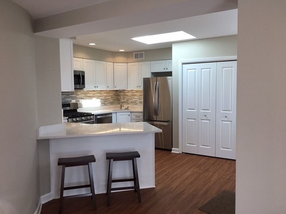 229 Northwest Highway 229235 N Northwest Hwy Park Ridge IL Zillow