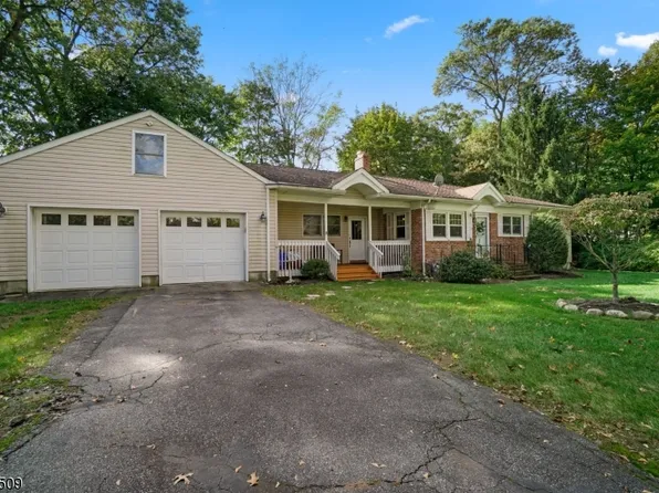 43 Silver Birch Ave, Oakland Boro, NJ 07436