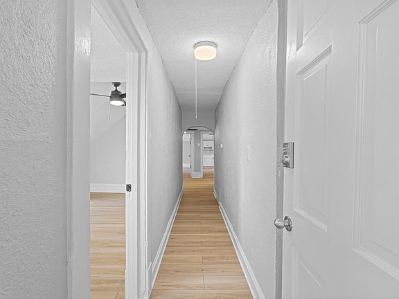 5th image of 4055 Warwick Blvd #3
