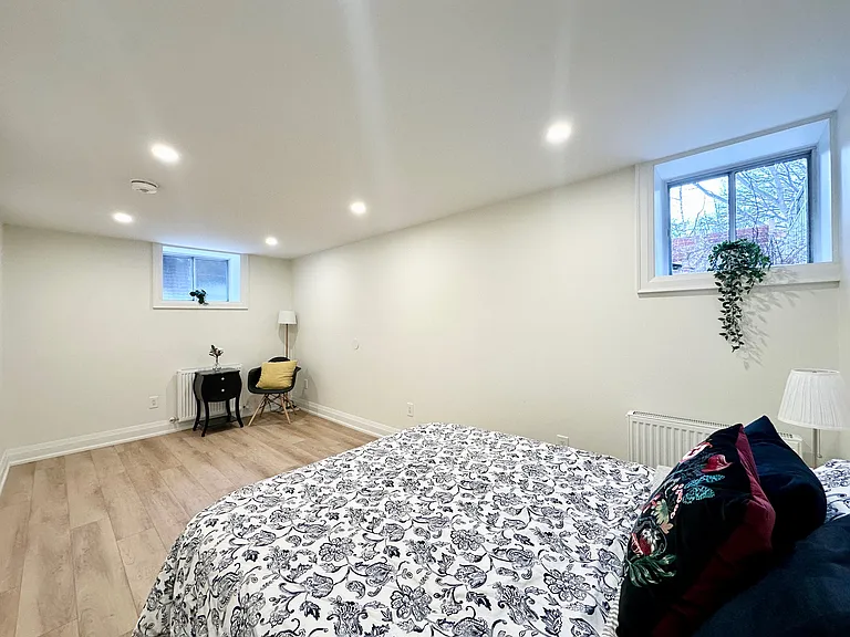272 High Park Ave — Photo 8