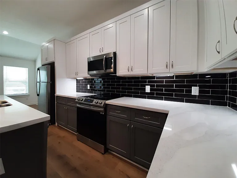 4530 Mayflower St — Photo 7