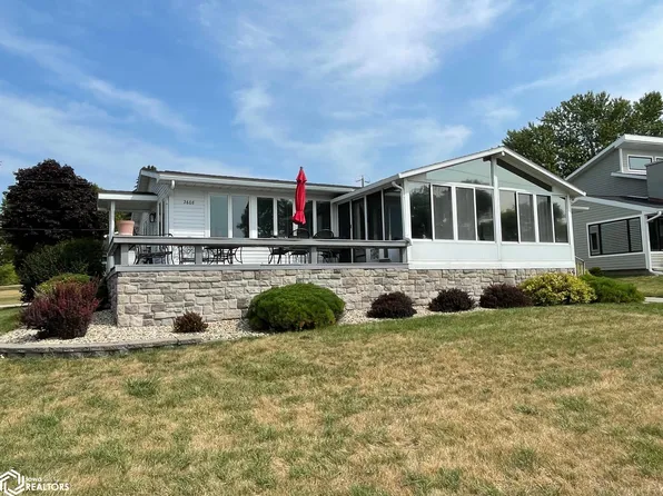 2608 N Shore Dr, Clear Lake, IA 50428