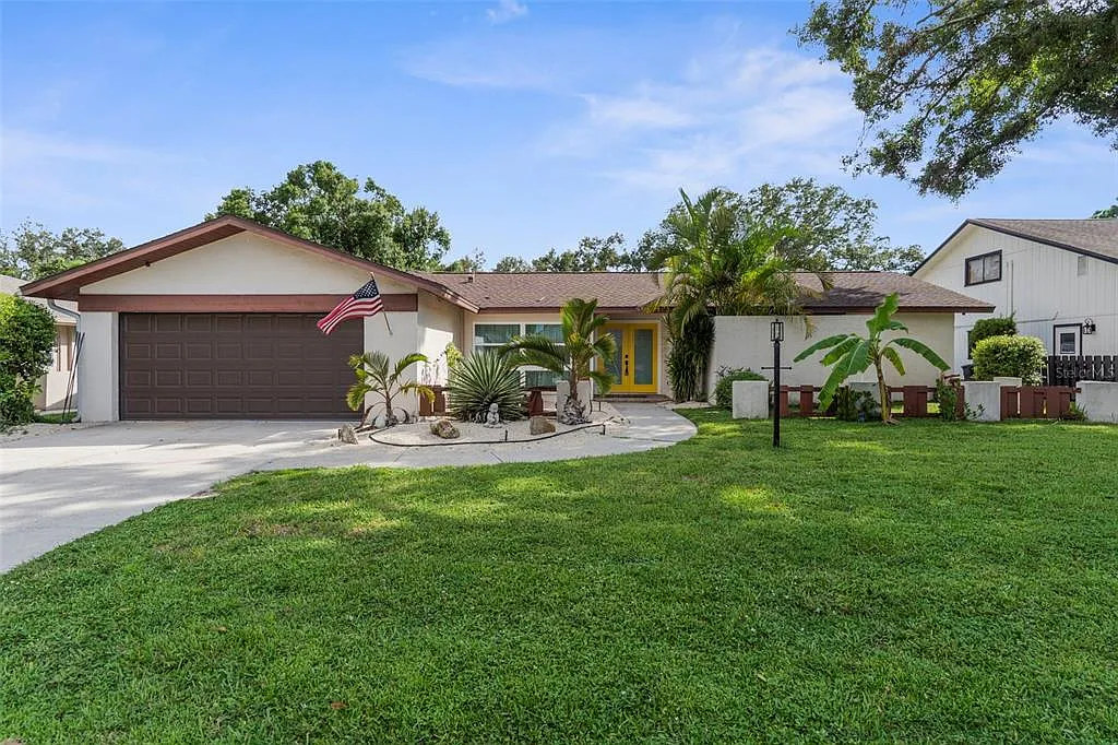 3 bed, 2.0 bath, 1993 sqft, $2,950 — Photo 1