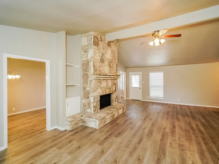 2743 Knoll Tree St — Photo 4