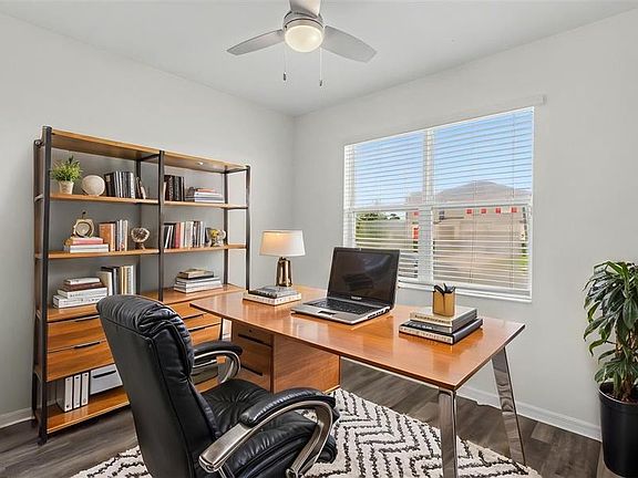 4th image of 200 SUMMERLIN LOOP