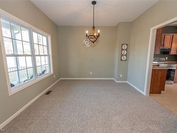 4th image of 530 Marsh Way