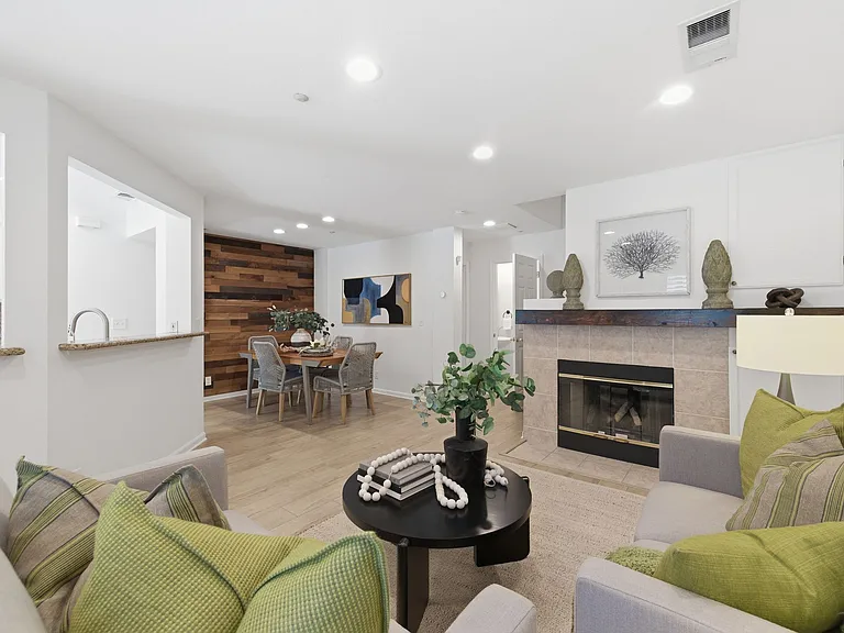 6349 Holly Gillingham Ln — Photo 7