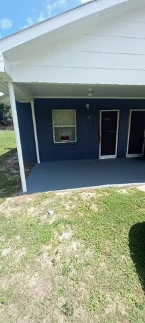 Studio For Rent at 318 Pearl St. Lake Wales, Fl. 33853 — Photo 2