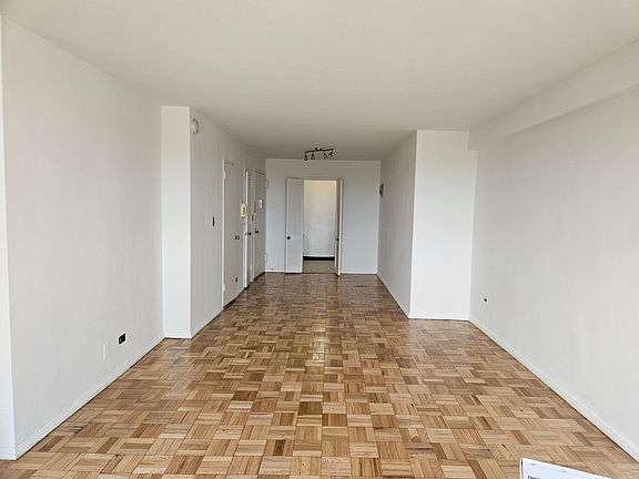 65 Oriental Blvd APT 6E, Brooklyn, NY 11235 | Zillow