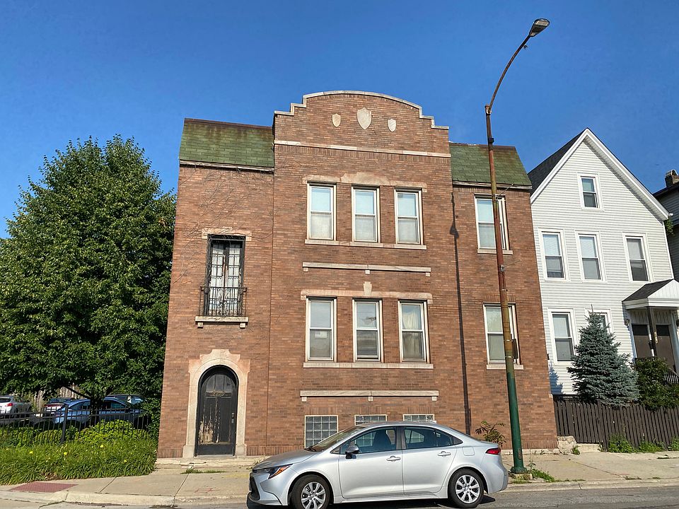 1st image of 2816 N Ashland Ave
