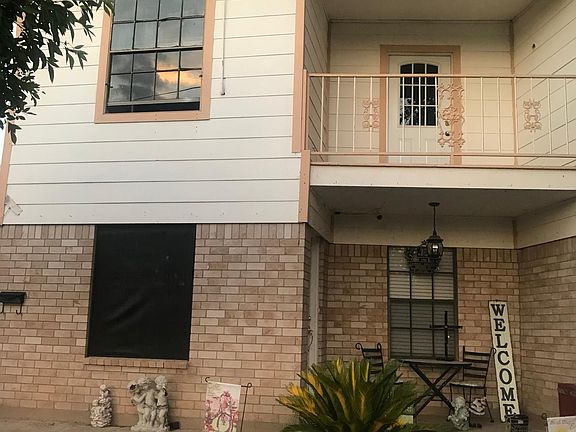 5th image of 390 S Brazos St #2