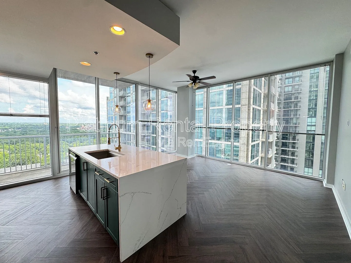 2 bed, 2.0 bath, 1204 sqft, $2,850 — Photo 2