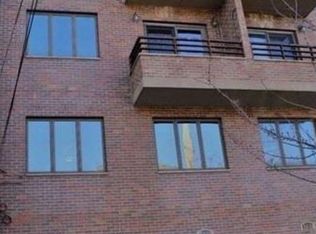 7122 163rd St, Flushing, NY 11365