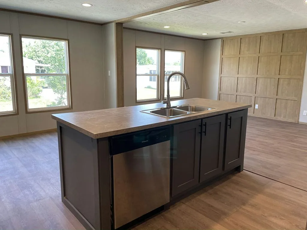 3 bed, 2.0 bath, 1456 sqft, $1,499 — Photo 4