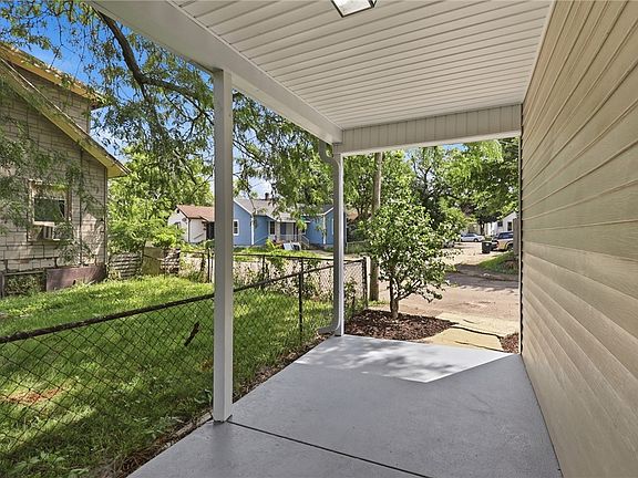 3rd image of 125 Bircher Ave