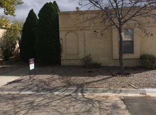 1704 Parkview Way NE, Rio Rancho, NM 87144