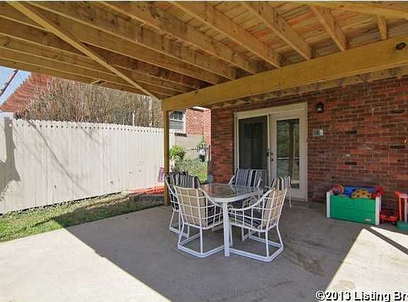 3rd image of 9512 Aylesbury Dr