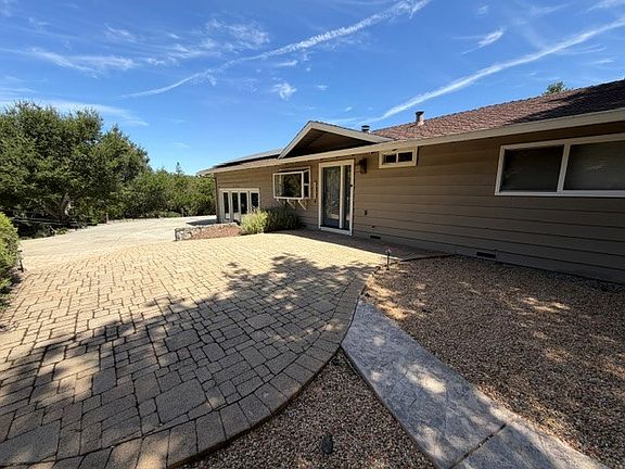 3rd image of 17295 Holiday Dr